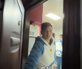 PG电子app下载-上海40岁双胞胎兄弟，同居30年不结婚，哥哥扮演老公 弟弟是老婆